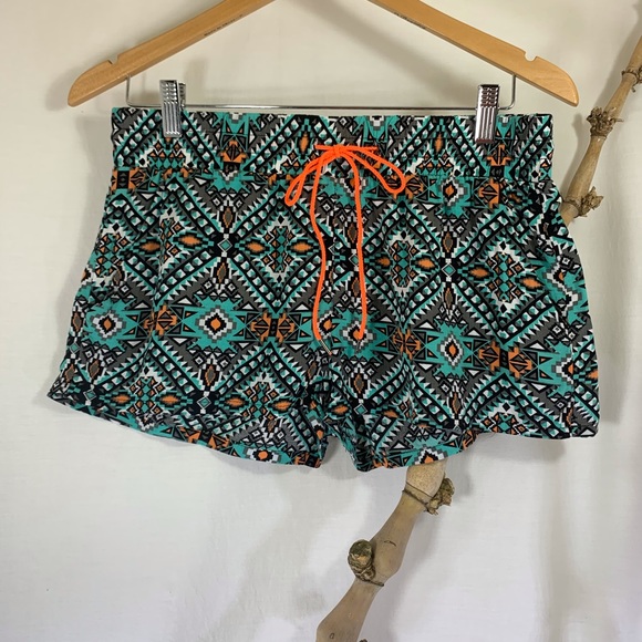 Kiss & Cry Pants - ⛱3/$18 Kiss & Cry Boho Aztec print draw string